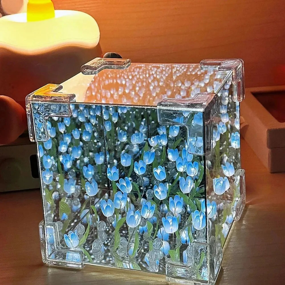 Tulip Mirror Cube Lamp - Improve Center